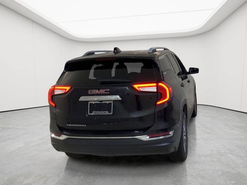 Used 2023 GMC Terrain SLT w/ LPO, Floor Liner Package FWD image 15