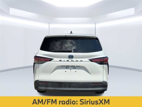 Used 2022 Toyota Sienna LE FWD image 5
