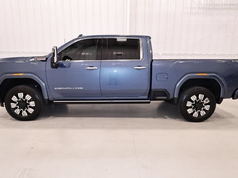 Used 2025 GMC Sierra 2500 Denali w/ Denali Reserve Package AWD/4WD image 6