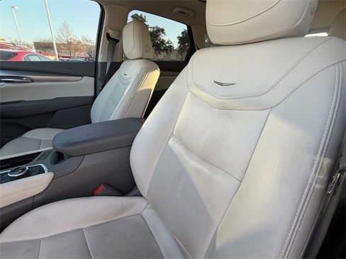 Used 2022 Cadillac XT5 Premium Luxury image 26