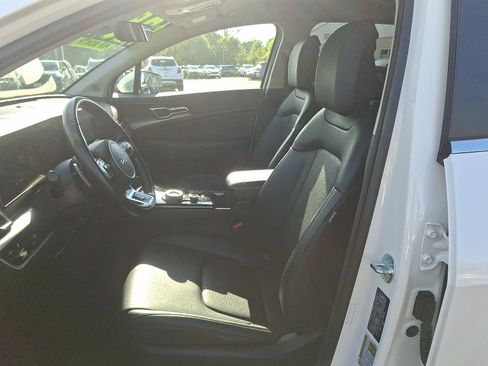 Used 2023 Kia Sportage EX image 13