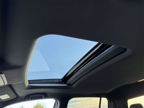 Used 2025 Honda Ridgeline TrailSport image 4