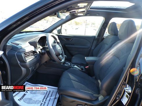 Used 2025 Subaru Forester Premium image 18