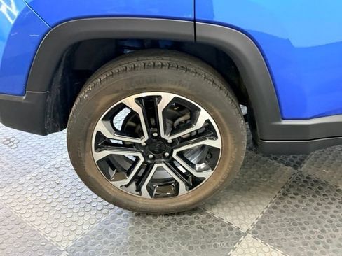 Certified 2022 Jeep Compass Limited w/ Sun and Sound Group AWD/4WD image 14