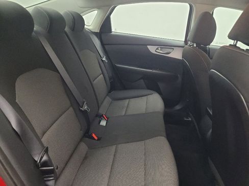 Used 2022 Kia Forte LXS w/ LXS Technology Package FWD image 19