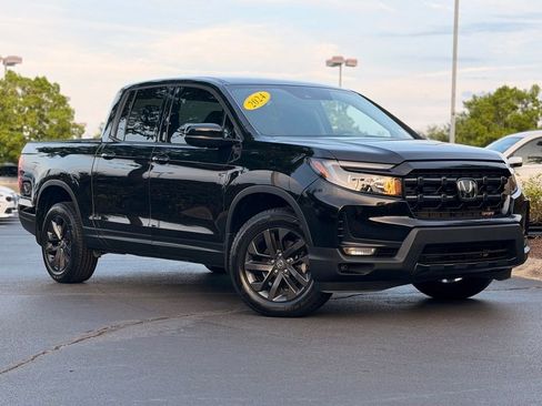 Used 2024 Honda Ridgeline Sport image 2