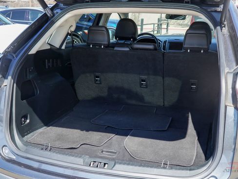 Used 2019 Ford Edge Titanium w/ Equipment Group 301A image 8