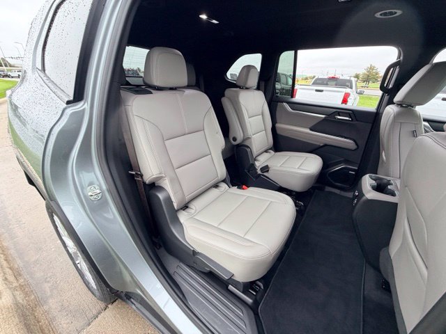 Certified 2026 GMC Acadia Elevation w/ Elevation Premium Package AWD/4WD image 22