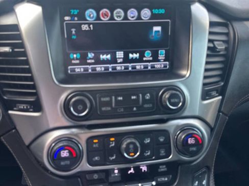 Used 2019 Chevrolet Suburban LT image 10