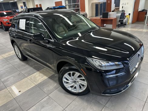 Used 2021 Lincoln Corsair AWD image 8