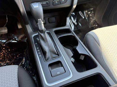 Used 2017 Ford Escape SE AWD/4WD image 14