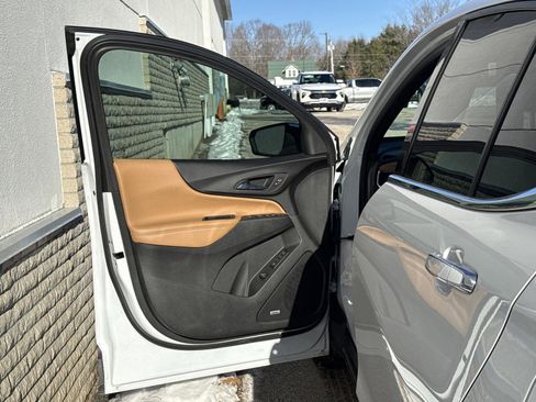 Used 2020 Chevrolet Equinox Premier image 10