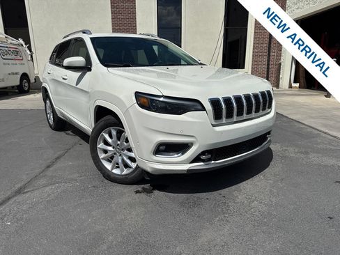 Used 2019 Jeep Cherokee Overland w/ Technology Group AWD/4WD image 1