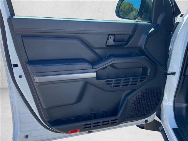 Certified 2024 Toyota Tacoma SR5 AWD/4WD image 9