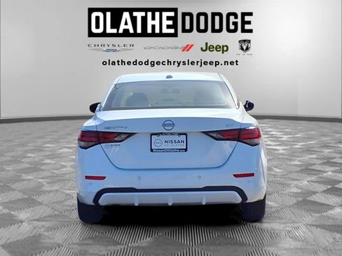 Used 2024 Nissan Sentra SV FWD image 27