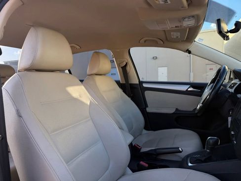 Used 2012 Volkswagen Jetta TDI FWD image 14