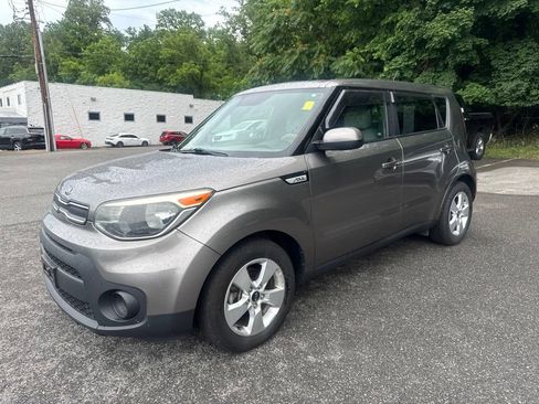 Used 2019 Kia Soul FWD image 3