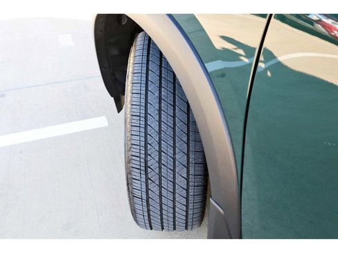 Used 2025 Nissan Pathfinder Platinum w/ Cargo Package image 31