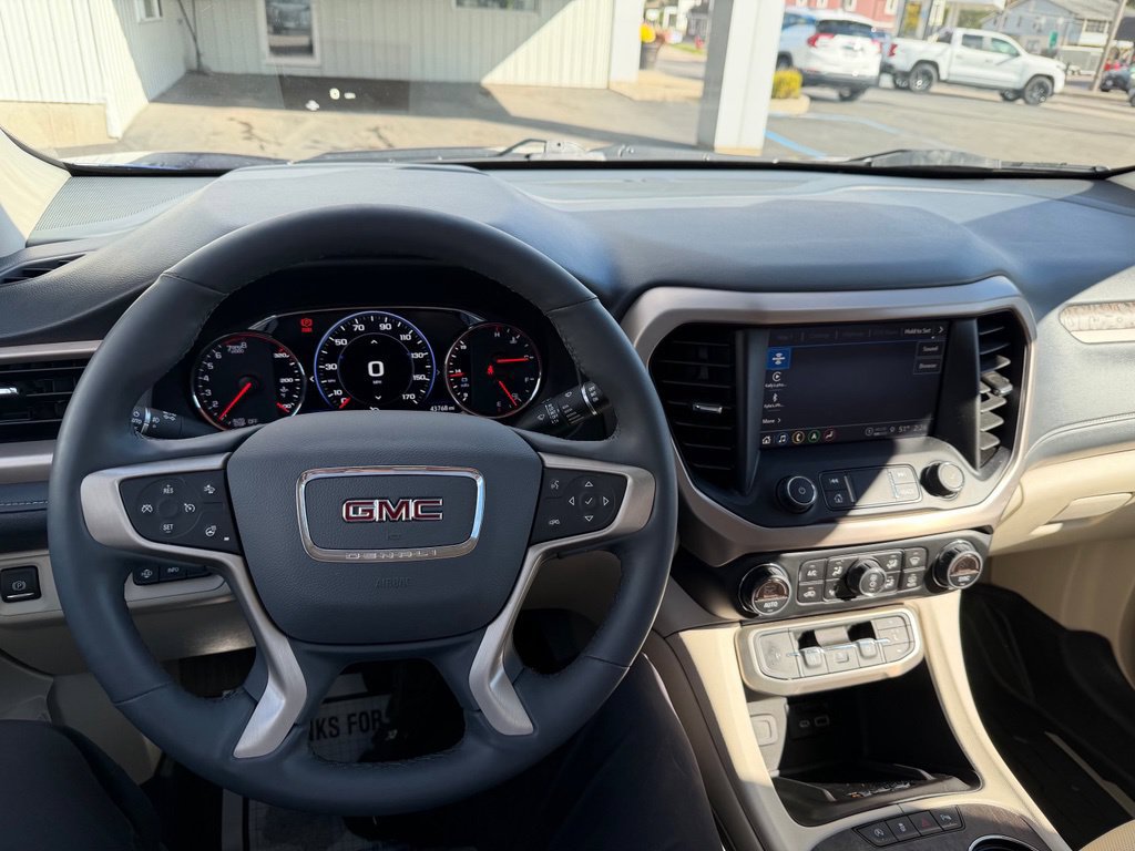 Used 2023 GMC Acadia Denali AWD/4WD image 26
