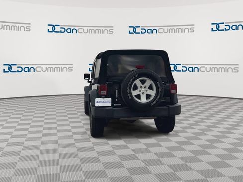 Used 2017 Jeep Wrangler Unlimited Sport w/ Quick Order Package 24S AWD/4WD image 7