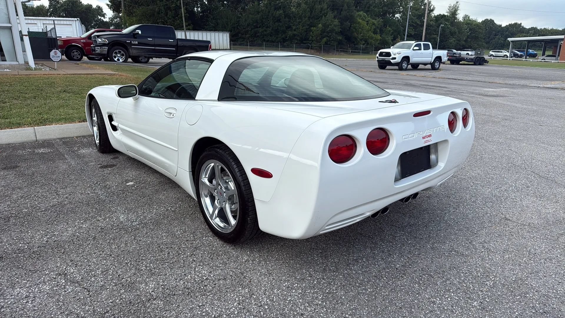 Used 2002 Chevrolet Corvette Coupe w/ Preferred Equipment Group2 RWD image 4