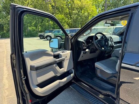 Used 2016 Ford F150 XL w/ Equipment Group 101A Mid AWD/4WD image 11