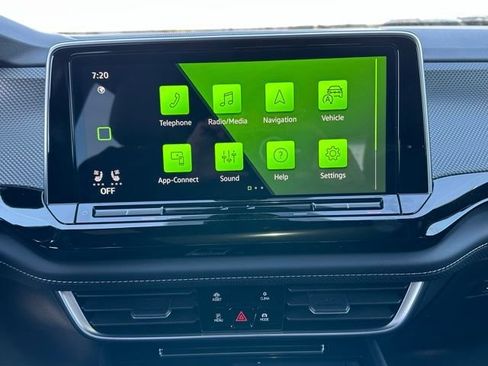 New 2026 Volkswagen Atlas Cross Sport SEL R-Line AWD/4WD image 32