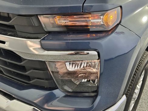 Used 2025 Chevrolet Silverado 2500 LT w/ Texas Edition image 9