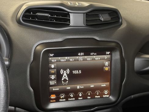 Used 2022 Jeep Renegade Altitude w/ Convenience Group AWD/4WD image 37