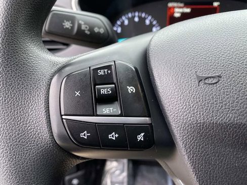 Used 2022 Ford Escape SE image 11