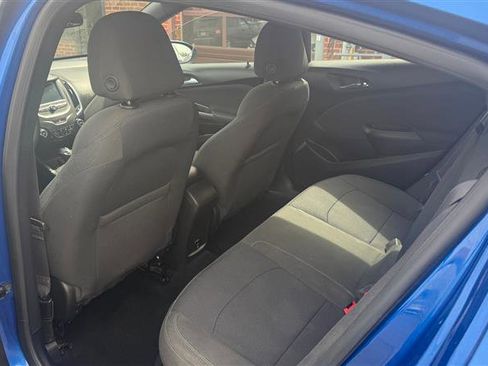 Used 2017 Chevrolet Cruze LT w/ Convenience Package image 19