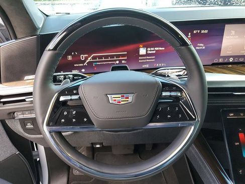 Certified 2026 Cadillac Escalade ESV Platinum Luxury image 56