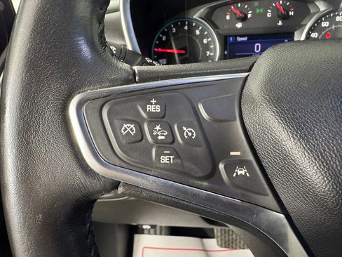 Used 2020 Chevrolet Equinox LT w/ Driver Convenience Package image 15