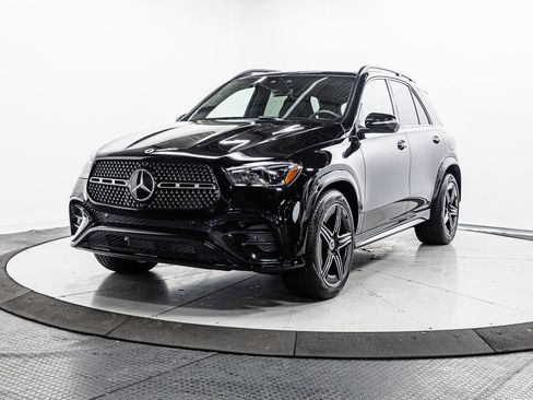 Used 2025 Mercedes-Benz GLE 450e 4MATIC image 3