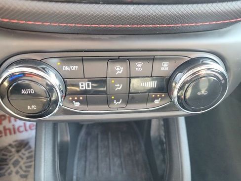 Used 2023 Chevrolet TrailBlazer RS w/ Convenience Package image 34
