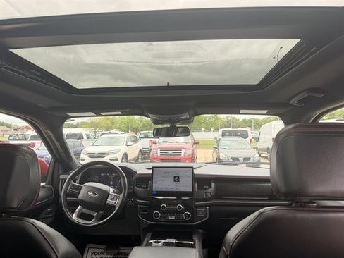 Used 2022 Ford Expedition Max Limited AWD/4WD image 9