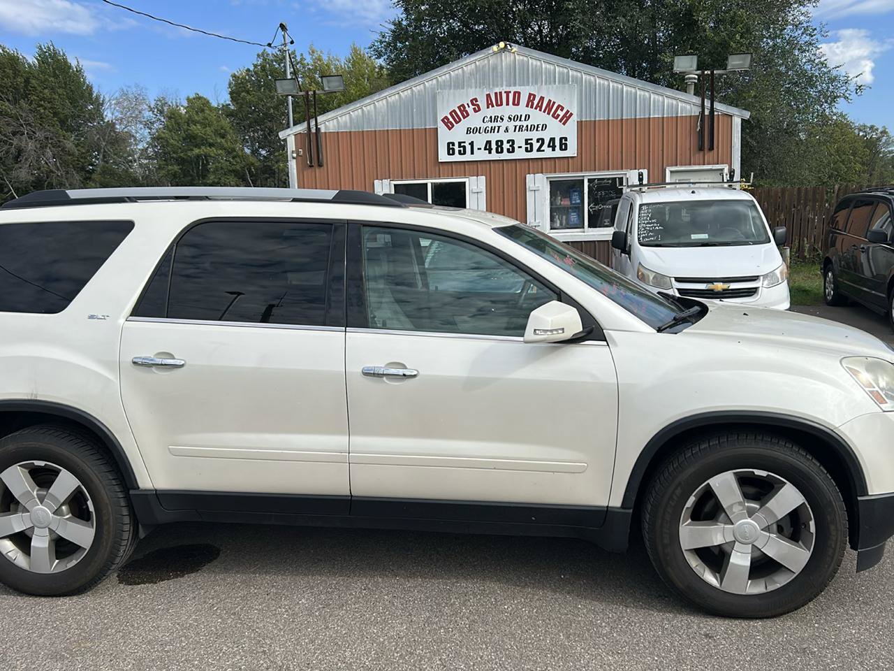 Used 2011 GMC Acadia SLT AWD/4WD image 4