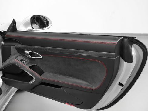 Used 2015 Porsche 911 Carrera GTS image 31