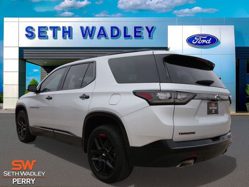 Used 2021 Chevrolet Traverse Premier w/ Redline Edition image 7