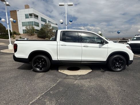 Certified 2025 Honda Ridgeline Black Edition image 4