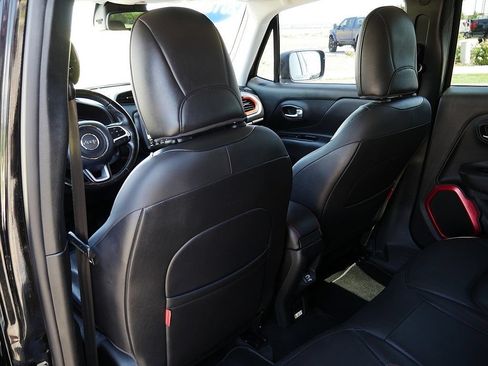 Used 2018 Jeep Renegade Trailhawk AWD/4WD image 15
