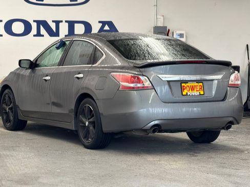 Used 2014 Nissan Altima 2.5 S image 5