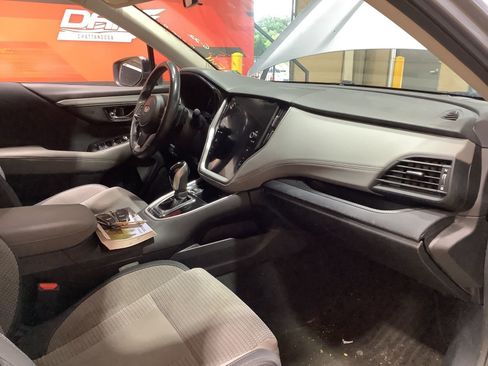 Used 2023 Subaru Outback Premium AWD/4WD image 10