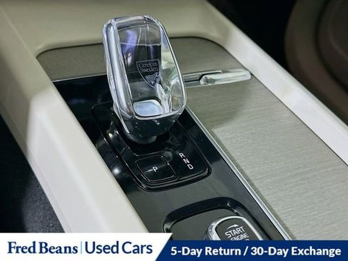 Used 2023 Volvo XC60 B5 Ultimate w/ Climate Package image 18