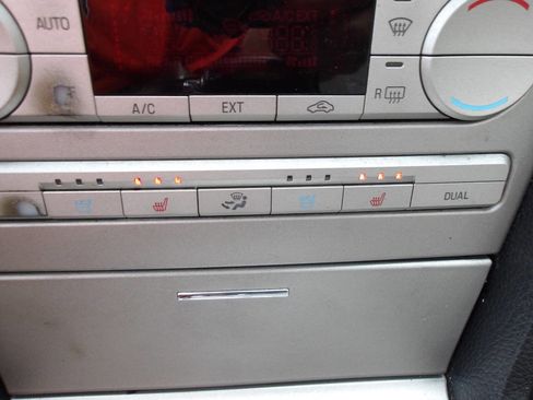 Used 2008 Lincoln MKZ image 14