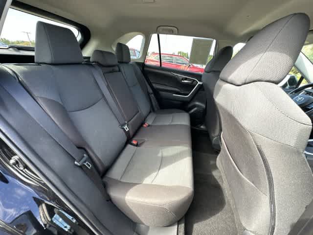 Used 2025 Toyota RAV4 XLE FWD image 21