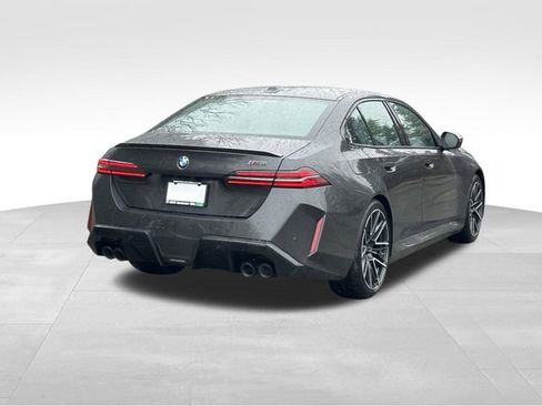New 2026 BMW M5 w/ Carbon Package image 4