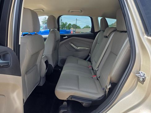 Used 2017 Ford Escape SE FWD image 12