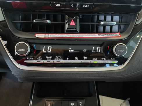 Certified 2026 Toyota Corolla Cross XLE image 11