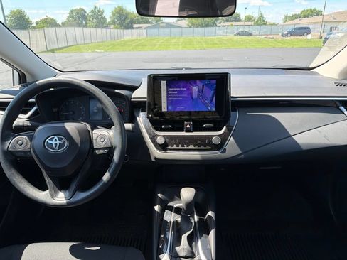 Used 2025 Toyota Corolla LE FWD image 10